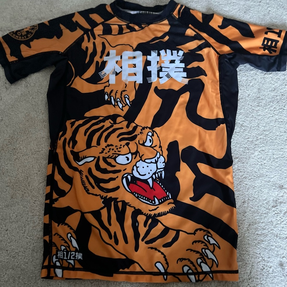 Half Sumo Tiger Rashguard